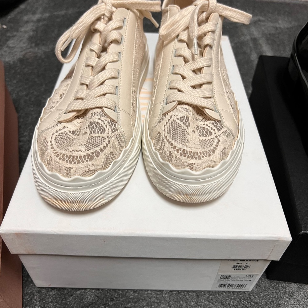 Chloe Lauren Lace Low Top Sneakers - Size  10